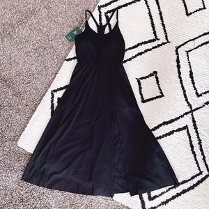 HALARA BLACK MIDI EVERYDAY CHILL DRESS - LA LAND (XS)